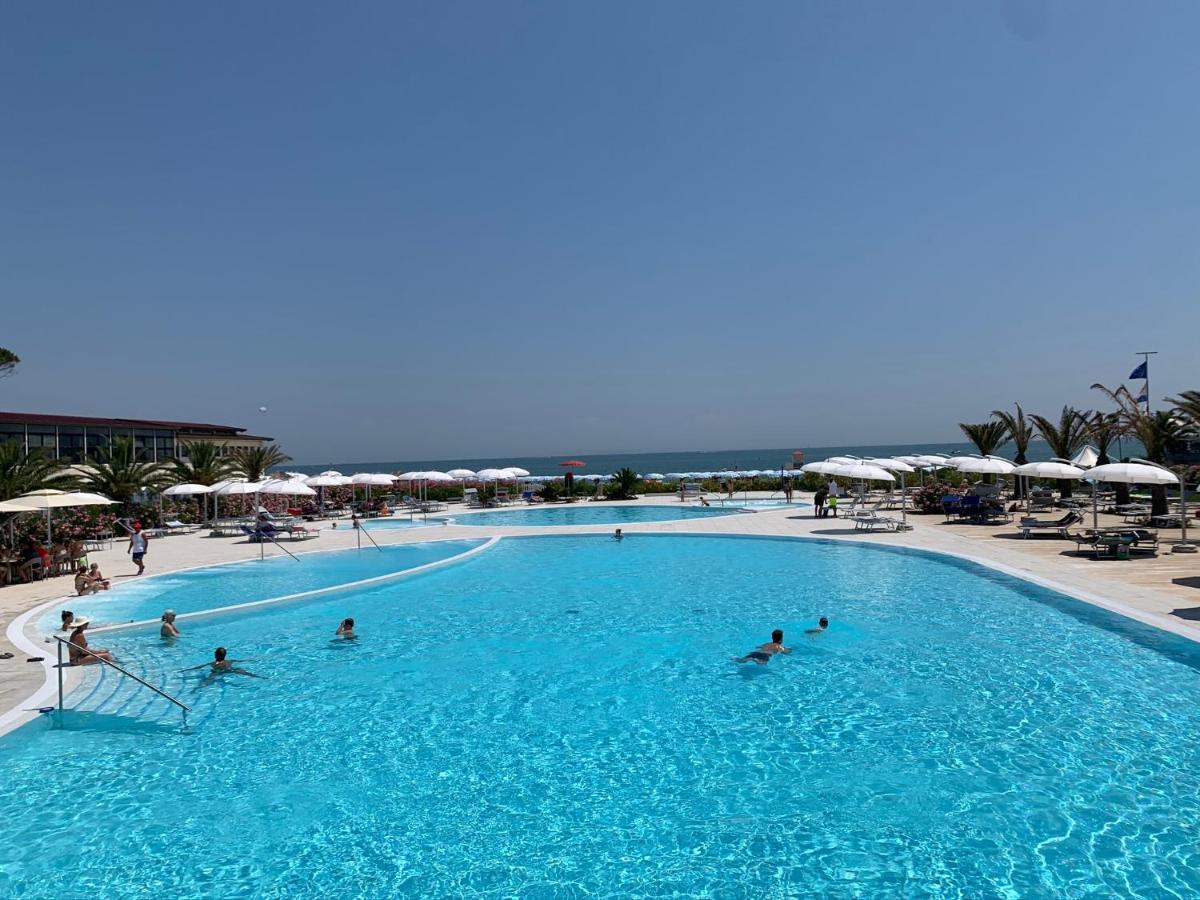Penthouse Bellavista Daire Lignano Sabbiadoro Dış mekan fotoğraf